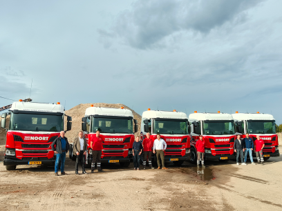 Nieuwe haakwagens geleverd